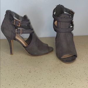 3.5” gray open toe ankle heels